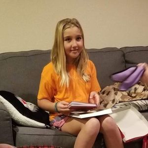 Meet your Posher, Rena